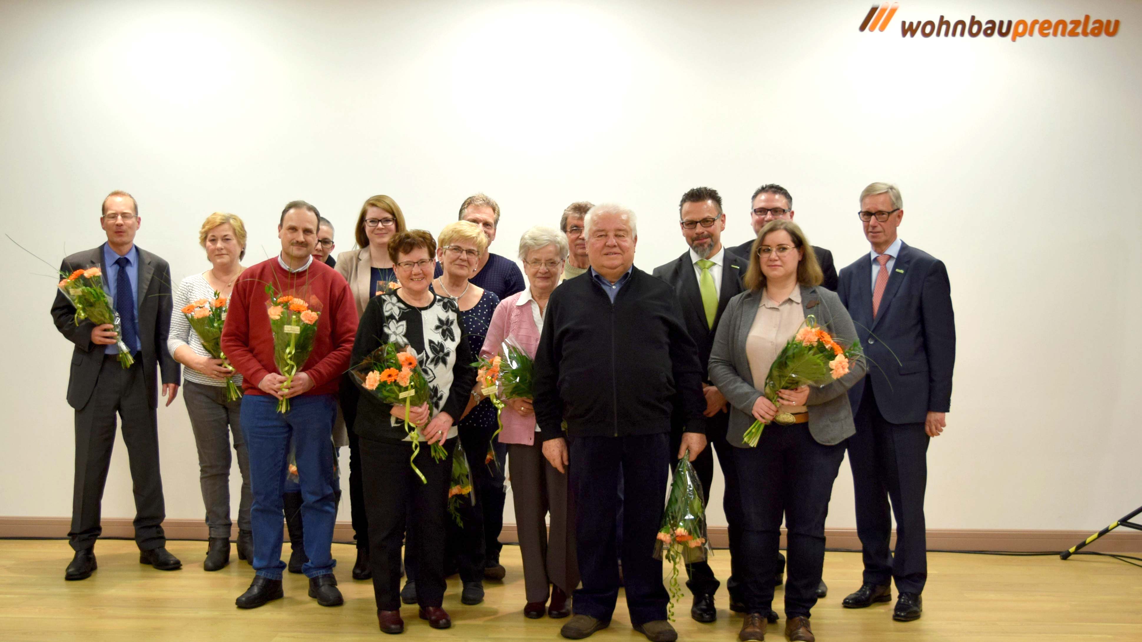 Wohnbau stellt Chronik vor