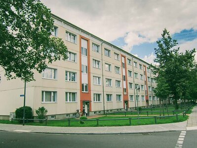 Bild 2 zum Mietangebot Frisch sanierte Wohnung im Zentrum.
