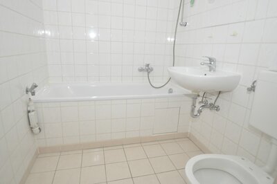 Bild 6 zum Mietangebot 2-Zimmer-Wohnung am Stadtrand