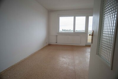 Bild 1 zum Mietangebot Praktisch geschnittene Familienwohnung mit Aussicht