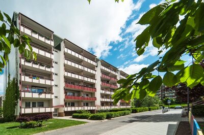 Bild 2 zum Mietangebot Gegenüber der Kita und nur wenige Schritte zum Supermarkt.