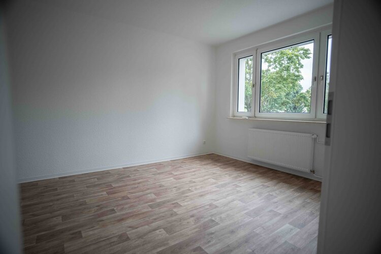 Zum Mietangebot verlinktes Bild: ...nur wenige Stufen ins Glück...Sanierte Erdgeschosswohnung.