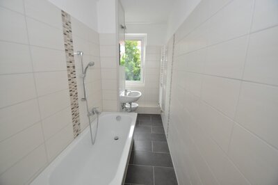 Bild 3 zum Mietangebot Im 1. OG mit Balkon!