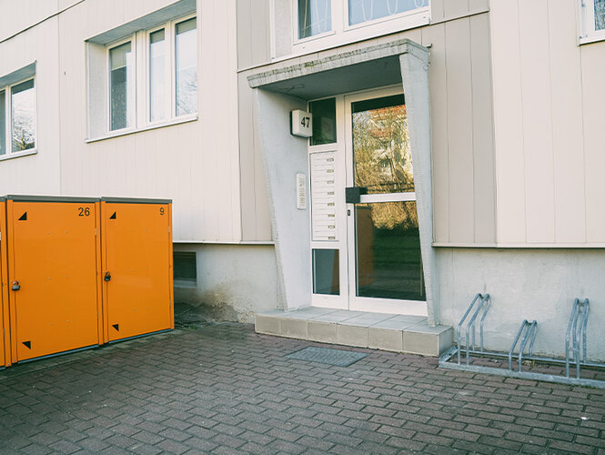 Zum Mietangebot verlinktes Bild: Im 1. OG mit Balkon!