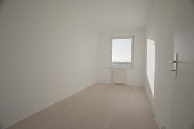 Bild 3 zum Mietangebot Großzügig geschnittene 3-Raum-Wohnung in der City