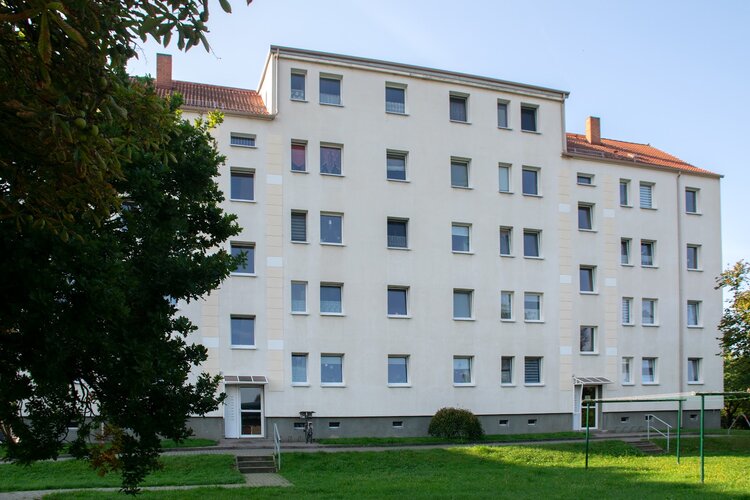 Zum Mietangebot verlinktes Bild: Kleine Familie gesucht. Sanierte Wohnung ab August.